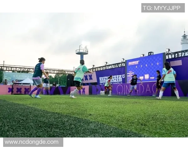 足球巨星对决激情碰撞谁能称霸绿茵场揭开最强球员之间的较量之谜