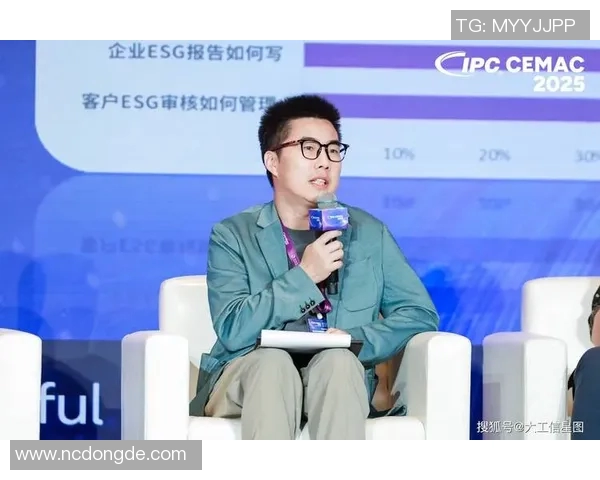 足球球星发声:他们如何在赛场外传递社会责任与价值观 足球球星发声:他们如何在赛场外传递社会责任与价值观