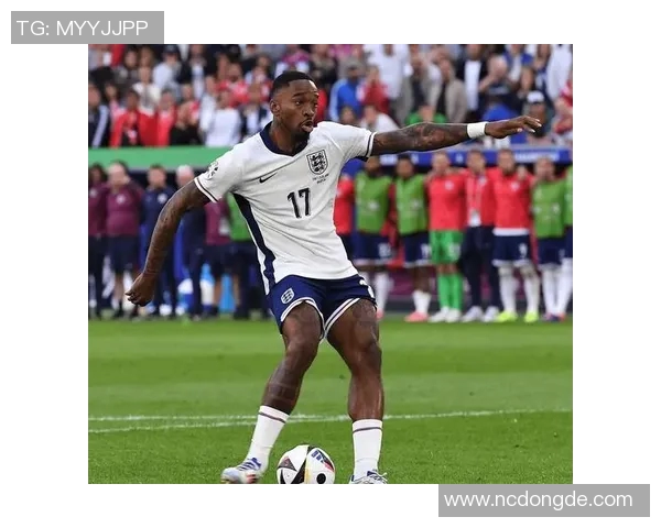 小马足球球星崛起记:从草根到顶级联赛的传奇之路 小马足球球星崛起记:从草根到顶级联赛的传奇之路